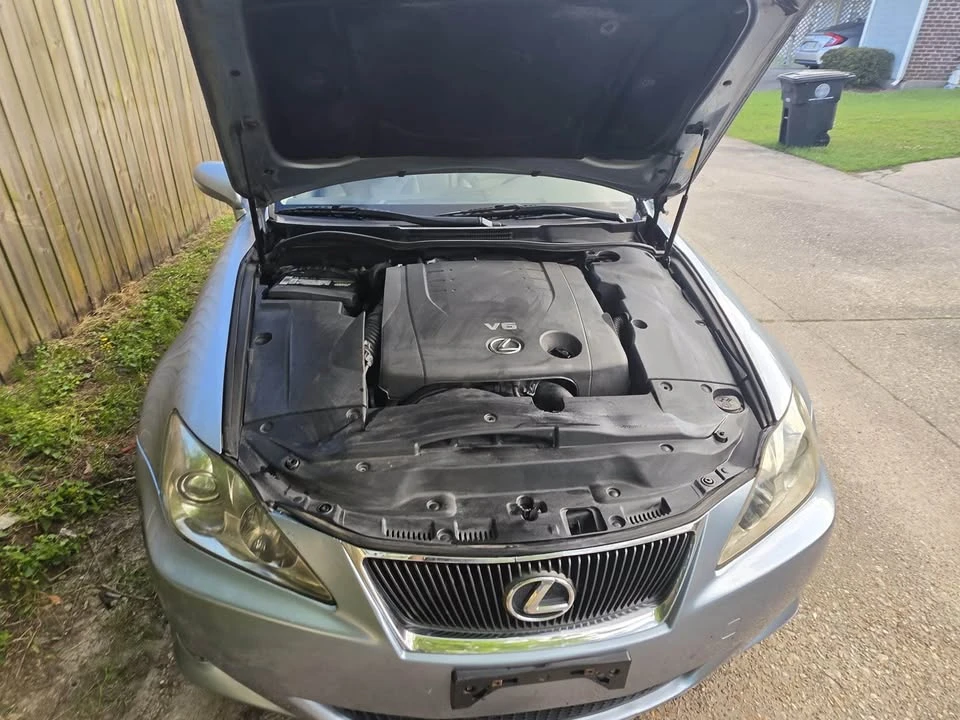 2010 Lexus IS 2nd Gen - Image 6 of 12