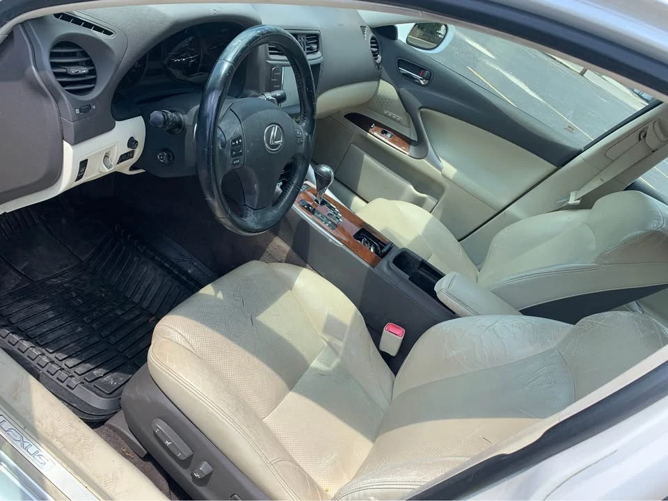 2010 Lexus IS 2nd Gen - Image 5 of 13