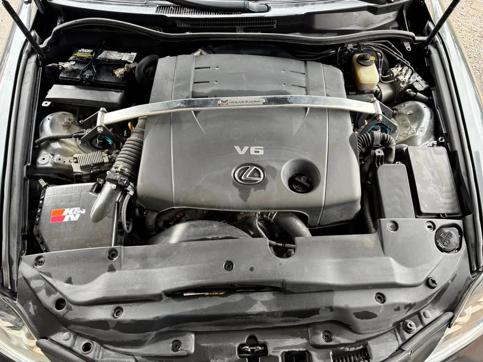 2010 Lexus IS 2nd Gen - Image 9 of 20
