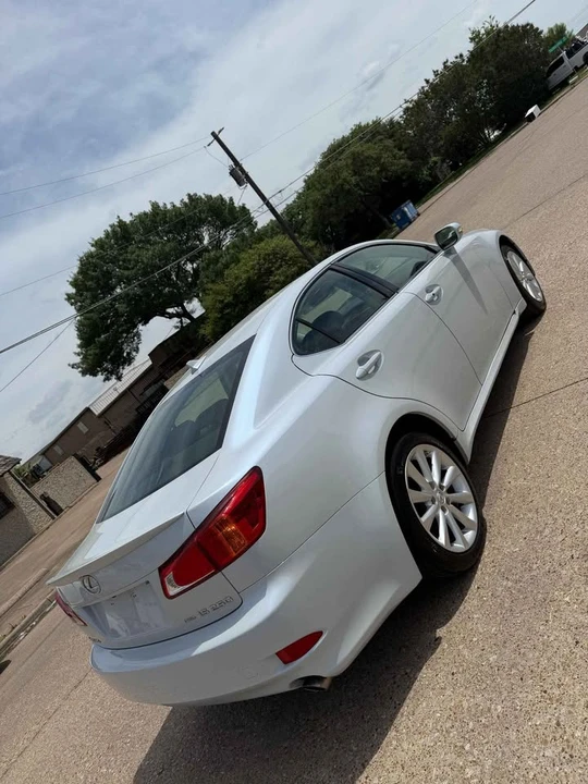 2010 Lexus IS 2nd Gen - Image 7 of 10