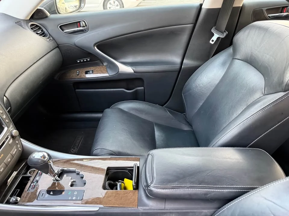 2010 Lexus IS 2nd Gen - Image 8 of 13