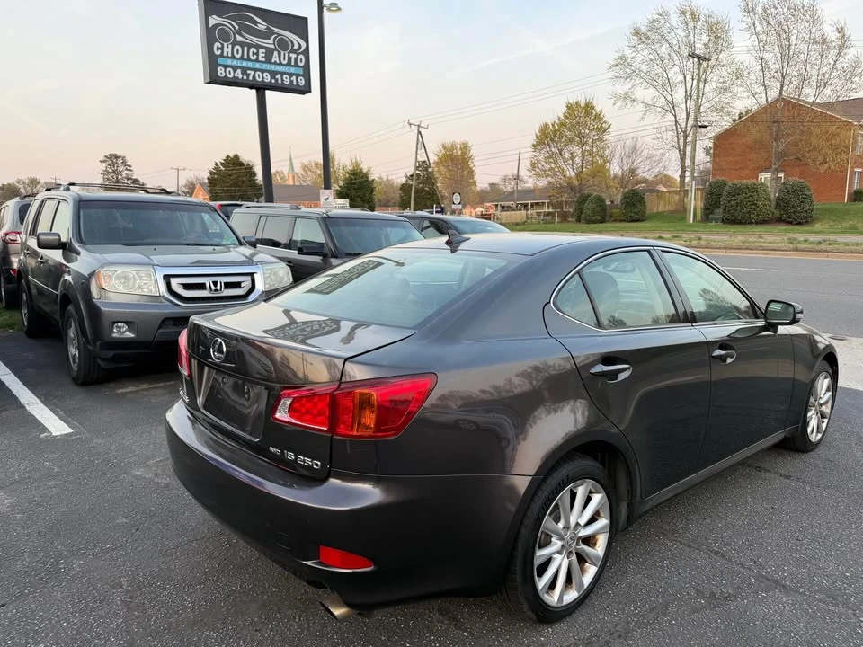 2010 Lexus IS 2nd Gen - Image 6 of 13