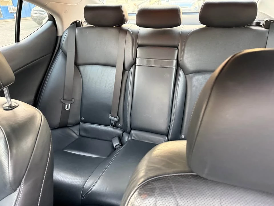 2010 Lexus IS 2nd Gen - Image 9 of 13