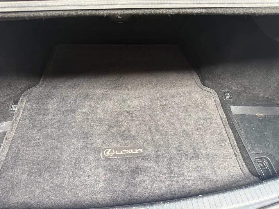 2010 Lexus IS 2nd Gen - Image 10 of 12