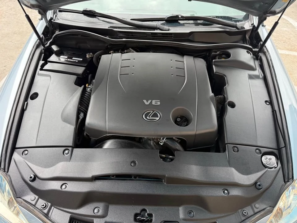 2010 Lexus IS 2nd Gen - Image 12 of 12
