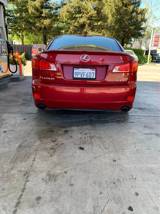 2010 Lexus IS 2nd Gen - Image 5 of 8