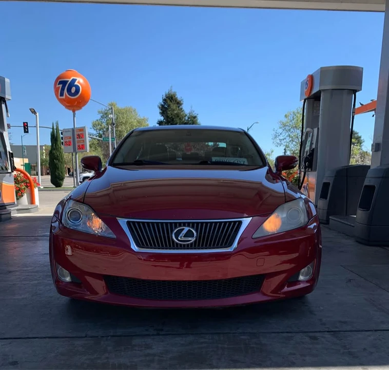 2010 Lexus IS 2nd Gen - Image 2 of 8