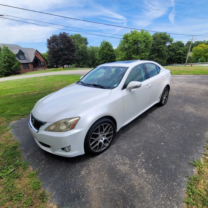 2010 Lexus IS 2nd Gen - Image 11 of 13