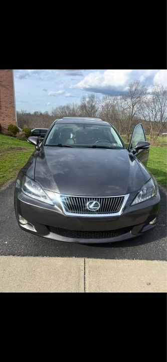 2010 Lexus IS 2nd Gen - Image 3 of 10
