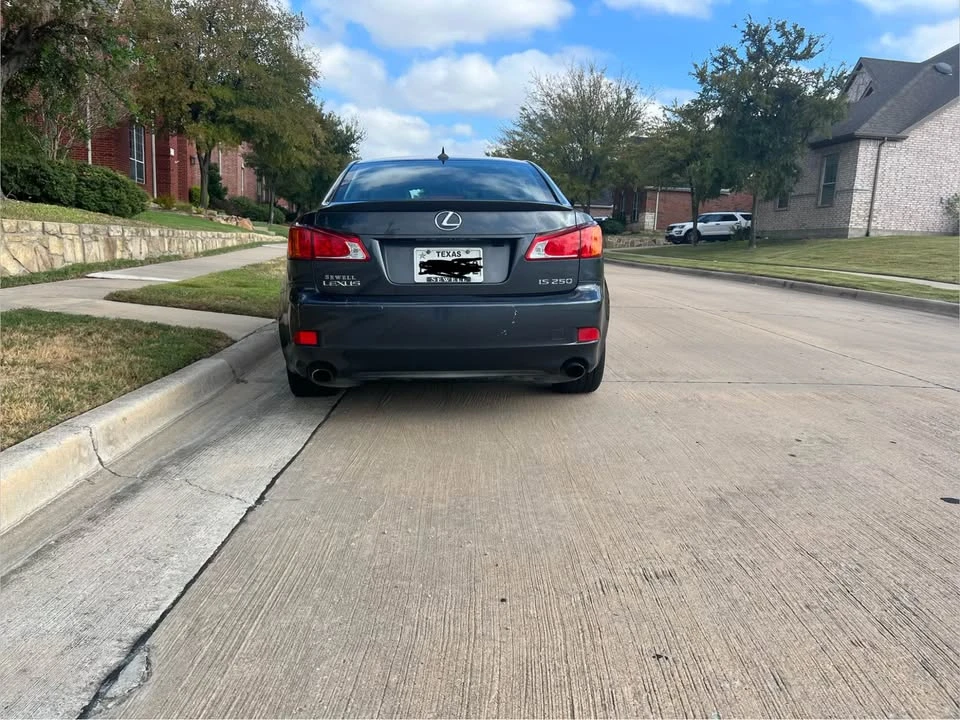 2010 Lexus IS 2nd Gen - Image 4 of 8