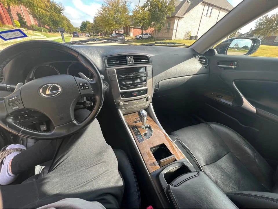 2010 Lexus IS 2nd Gen - Image 6 of 8