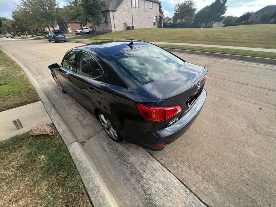 2010 Lexus IS 2nd Gen - Image 5 of 8
