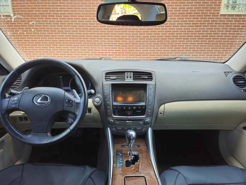 2010 Lexus IS 2nd Gen - Image 11 of 13