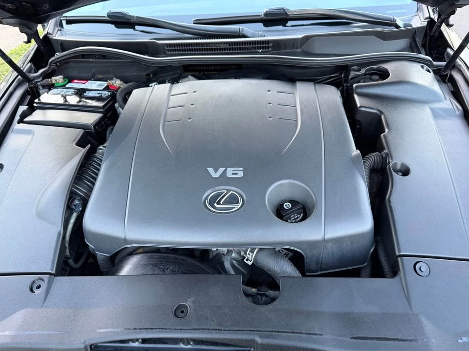 2010 Lexus IS 2nd Gen - Image 10 of 16