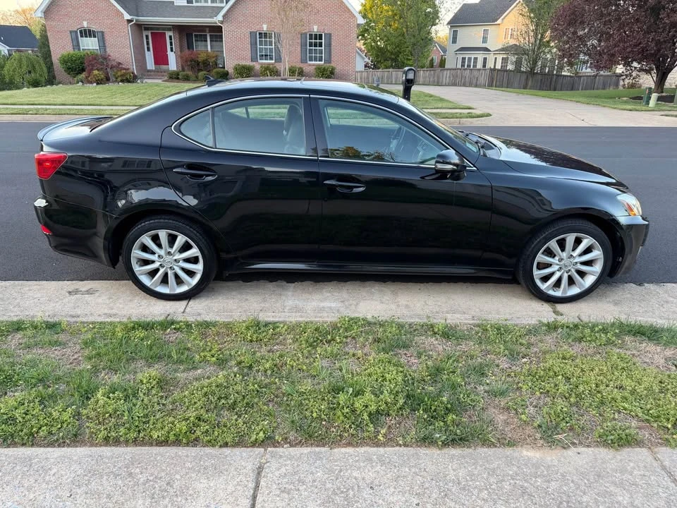 2010 Lexus IS 2nd Gen - Image 5 of 16