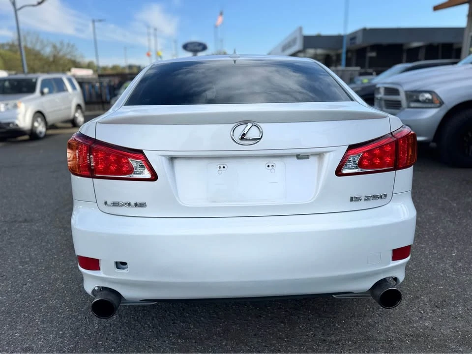 2010 Lexus IS 2nd Gen - Image 6 of 20
