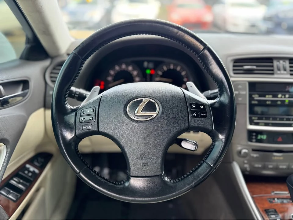 2010 Lexus IS 2nd Gen - Image 18 of 20