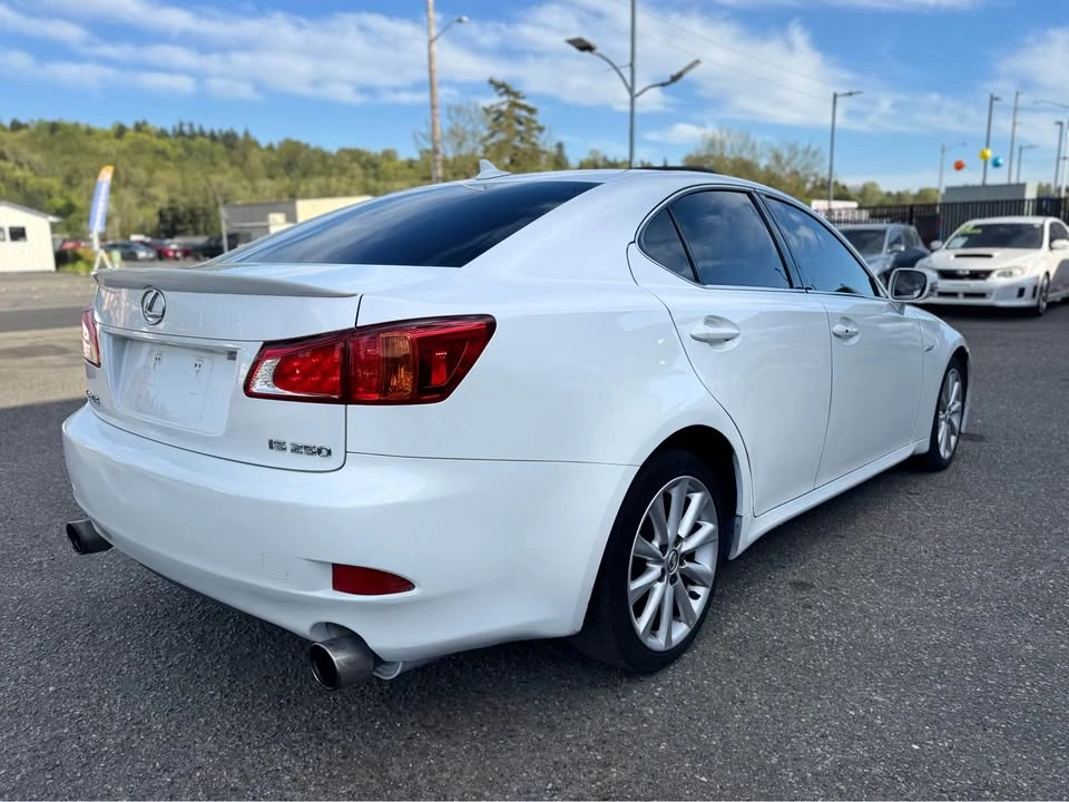 2010 Lexus IS 2nd Gen - Image 5 of 20