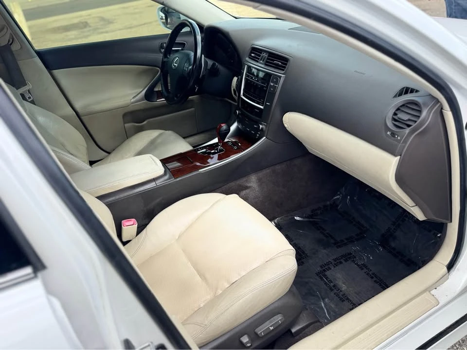 2010 Lexus IS 2nd Gen - Image 12 of 20