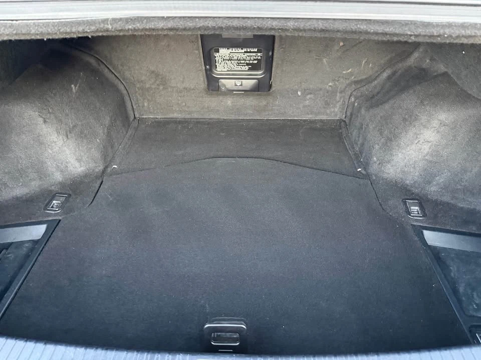 2010 Lexus IS 2nd Gen - Image 9 of 16