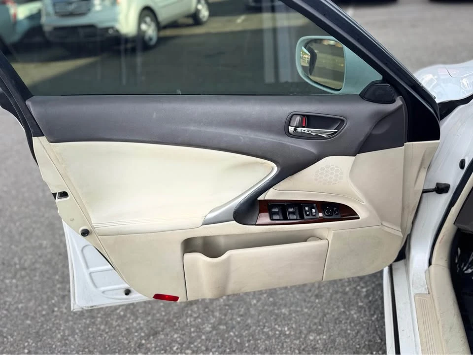 2010 Lexus IS 2nd Gen - Image 10 of 20