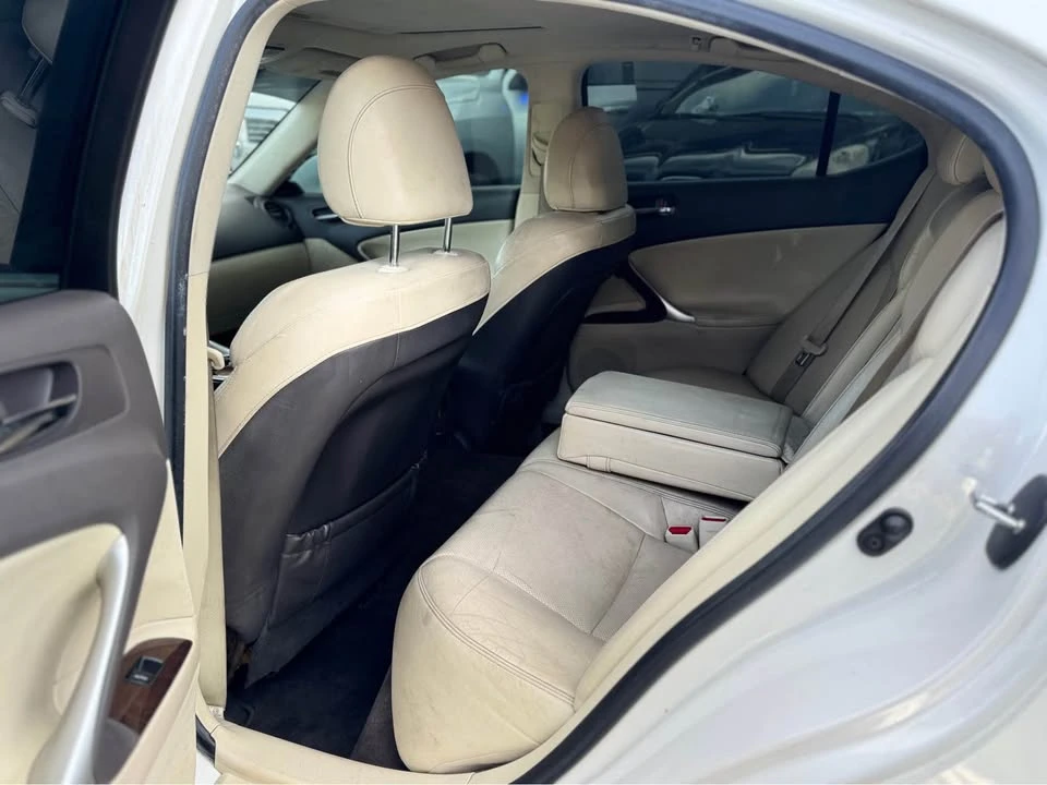 2010 Lexus IS 2nd Gen - Image 8 of 20