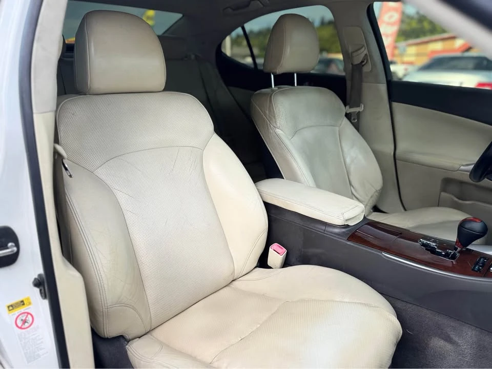 2010 Lexus IS 2nd Gen - Image 14 of 20
