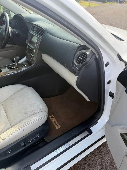 2010 Lexus IS 2nd Gen - Image 11 of 11