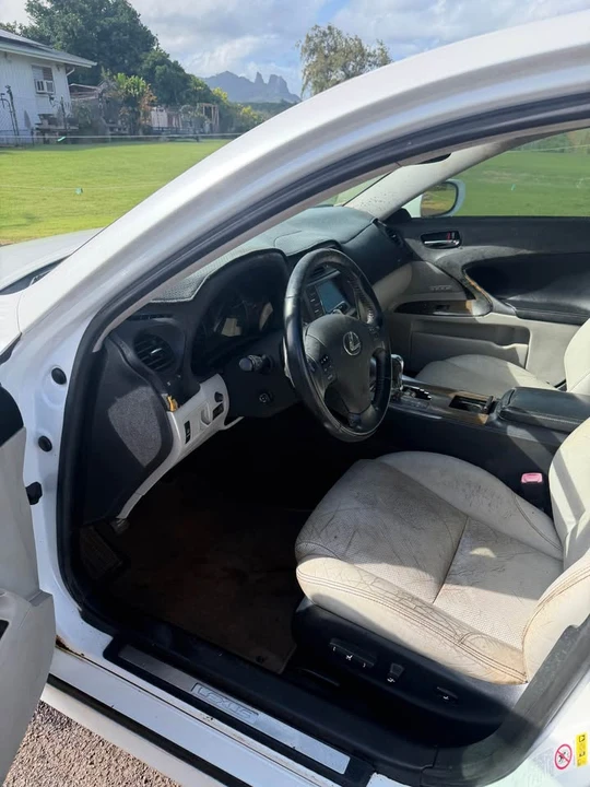 2010 Lexus IS 2nd Gen - Image 10 of 11