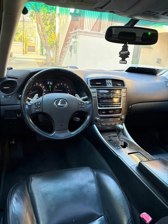 2010 Lexus IS 2nd Gen - Image 9 of 13