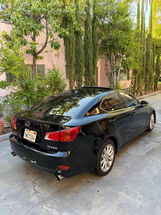 2010 Lexus IS 2nd Gen - Image 6 of 13