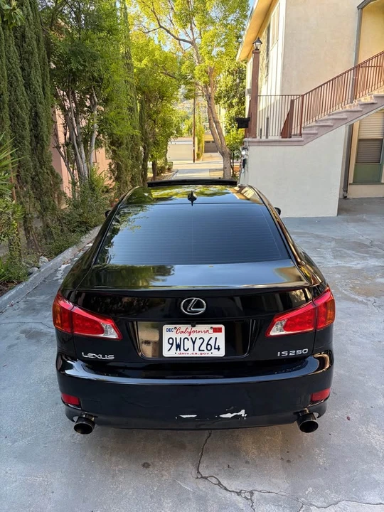 2010 Lexus IS 2nd Gen - Image 5 of 13