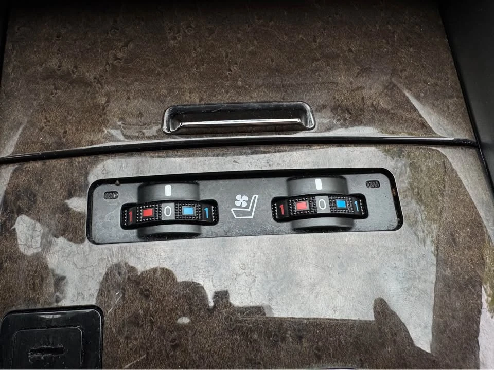 2010 Lexus IS 2nd Gen - Image 19 of 20