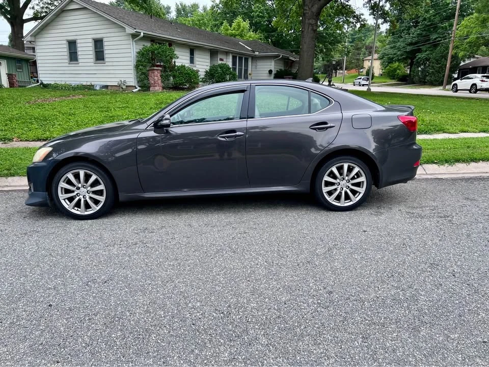 2010 Lexus IS 2nd Gen - Image 3 of 10