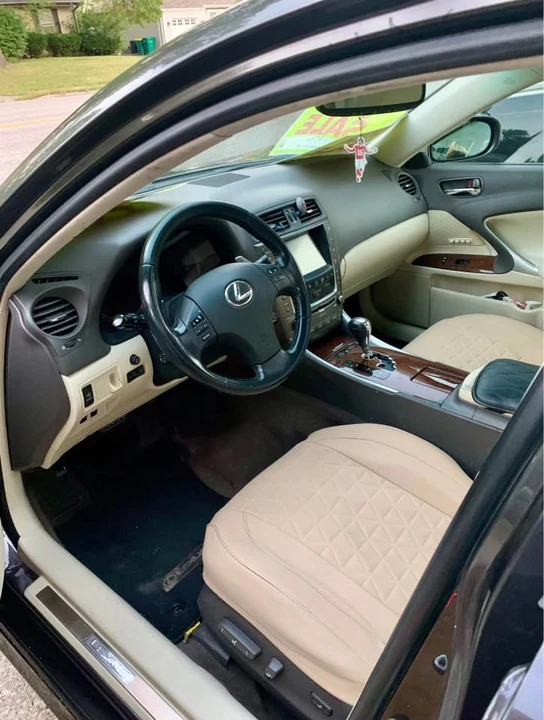 2010 Lexus IS 2nd Gen - Image 7 of 10