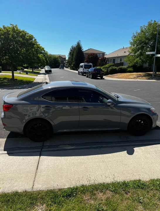 2010 Lexus IS 2nd Gen - Image 4 of 8