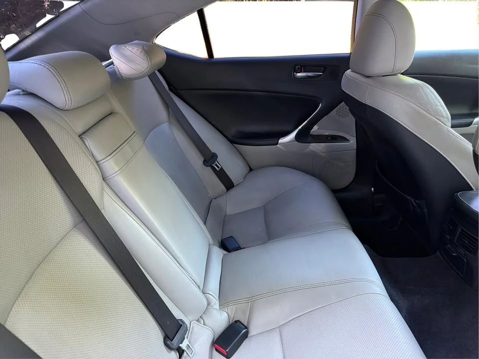 2010 Lexus IS 2nd Gen - Image 9 of 18