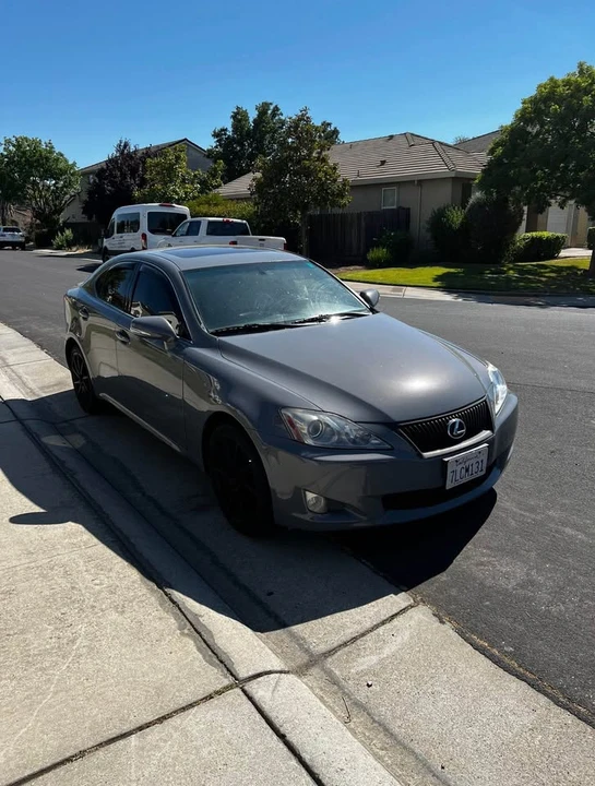 2010 Lexus IS 2nd Gen - Image 5 of 8