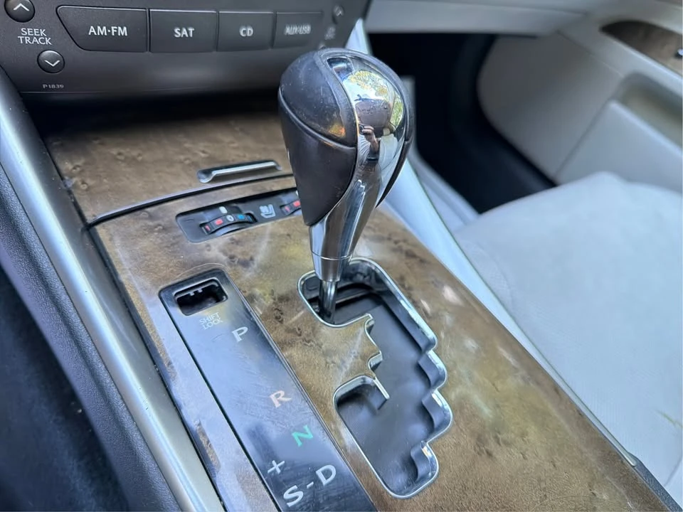 2010 Lexus IS 2nd Gen - Image 16 of 18