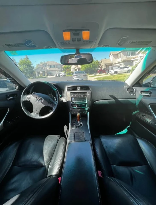 2010 Lexus IS 2nd Gen - Image 6 of 8