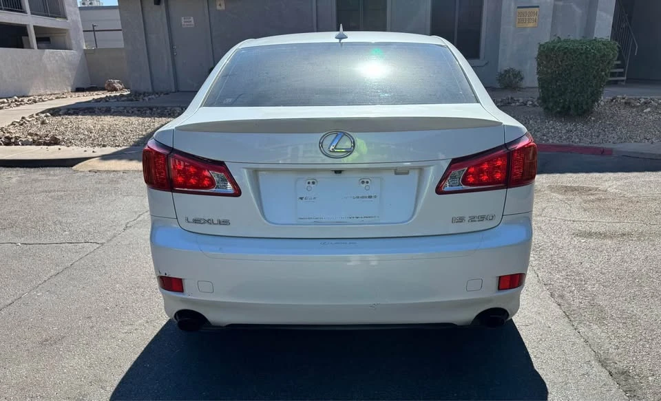 2010 Lexus IS 2nd Gen - Image 4 of 6