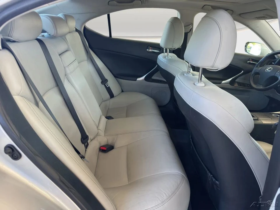 2010 Lexus IS 2nd Gen - Image 20 of 24