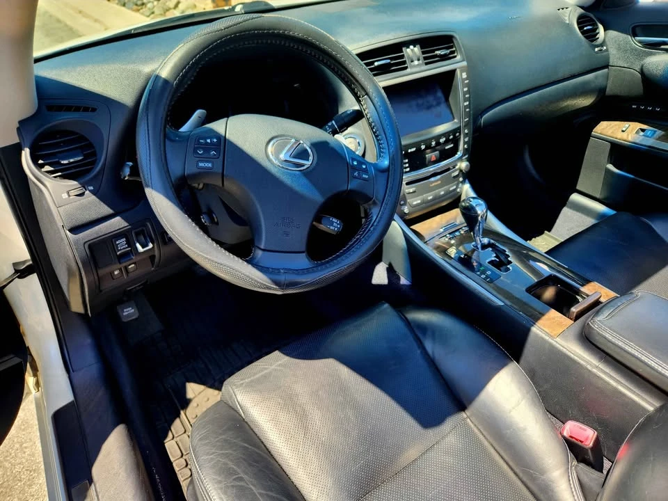 2010 Lexus IS 2nd Gen - Image 11 of 14