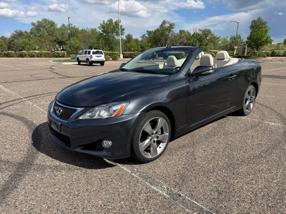 2010 Lexus IS 2nd Gen - Image 16 of 20