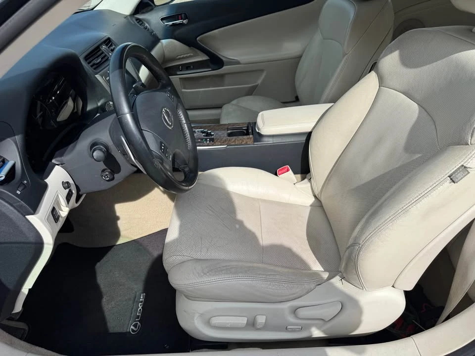2010 Lexus IS 2nd Gen - Image 9 of 20