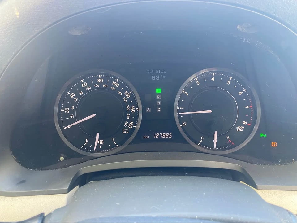 2010 Lexus IS 2nd Gen - Image 10 of 21
