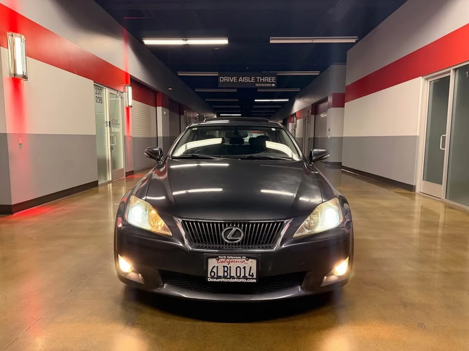 2010 Lexus IS 2nd Gen - Image 10 of 11