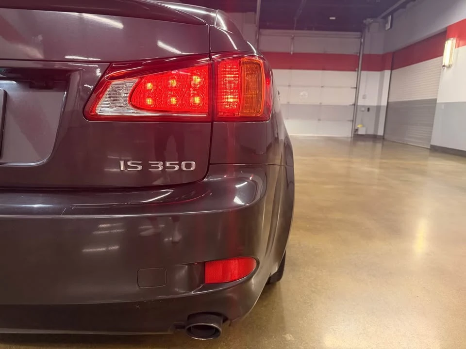 2010 Lexus IS 2nd Gen - Image 2 of 11