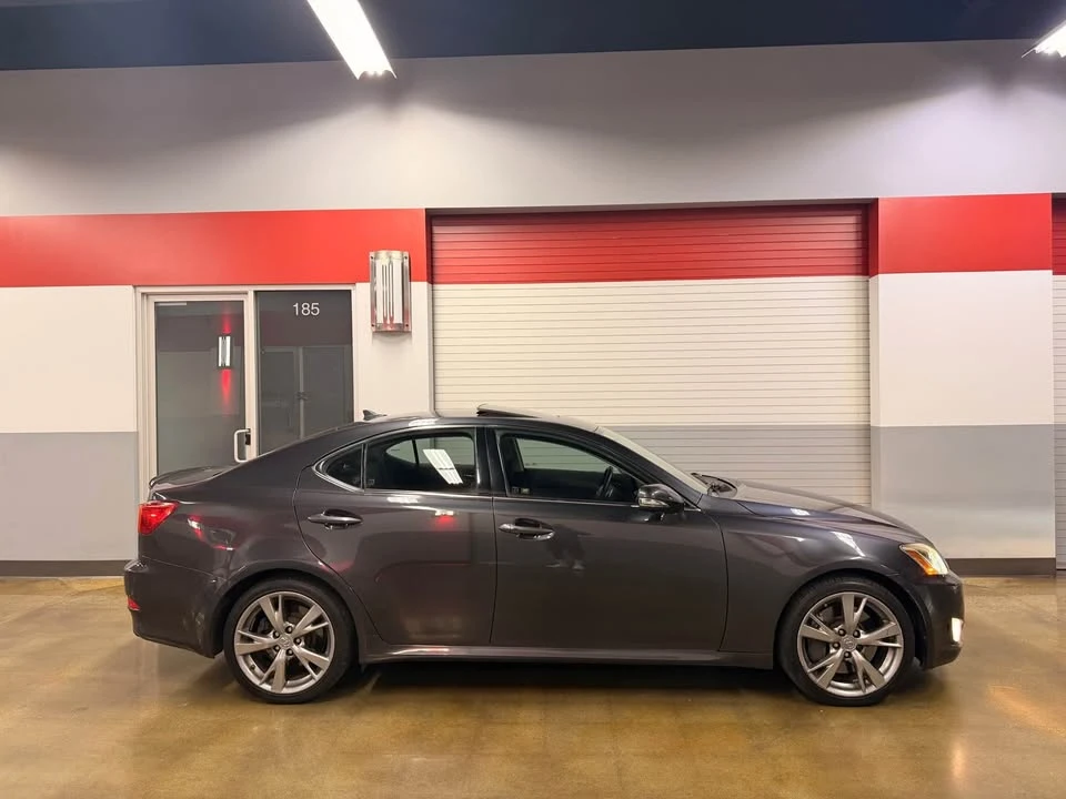 2010 Lexus IS 2nd Gen - Image 6 of 11