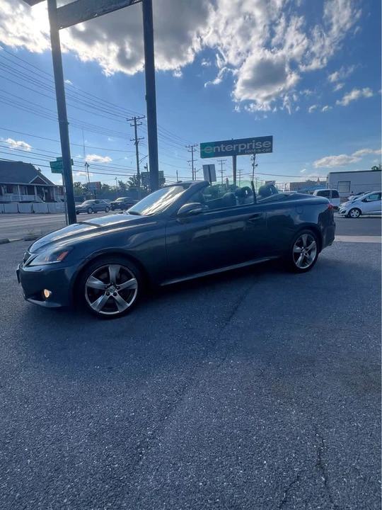 2010 Lexus IS 2nd Gen - Image 17 of 18
